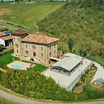 Tenuta Il Poggio - Luxury Bed and Breakfast Felegara
