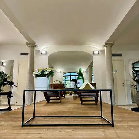 Tenuta Il Poggio - Luxury 4* Felegara